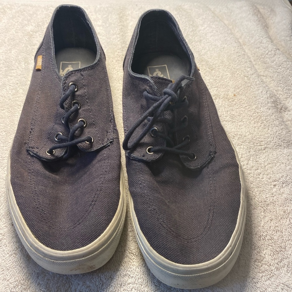 Men’s size 13. Vans